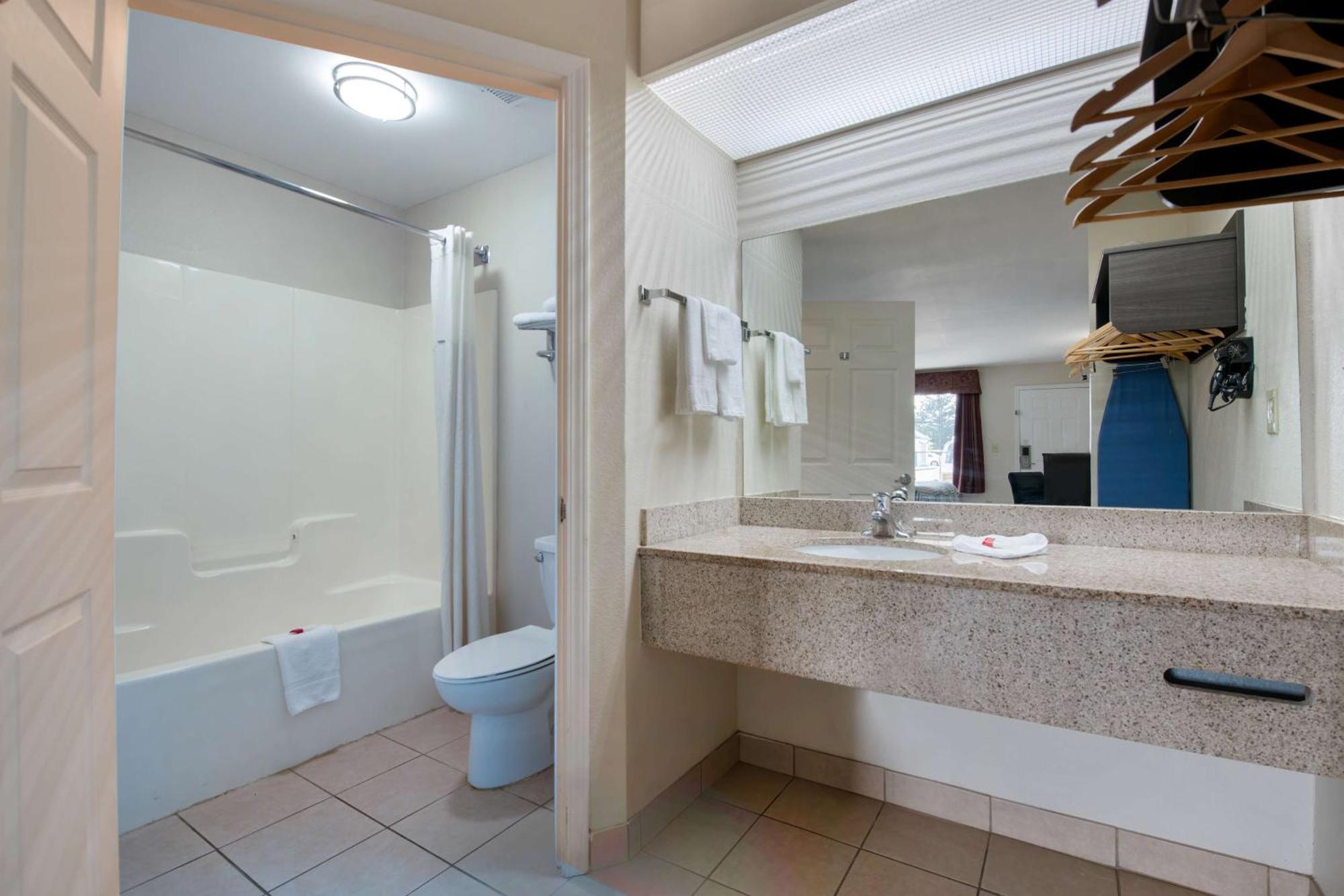 เบย์มอนต์ บาย วินด์แฮม เมคอน I-475 Hotel ภายนอก รูปภาพ